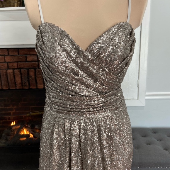 NWT Sequined Platinum sz 16 Gown - Picture 6 of 11